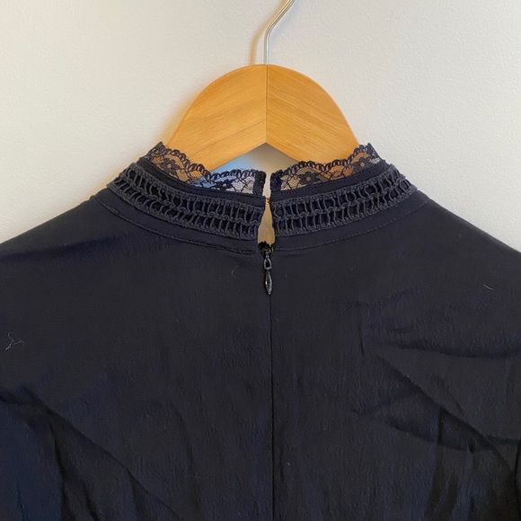 FOR LOVE AND LEMONS Willow Bell Sleeve Dress in Black - Picture 5 of 12